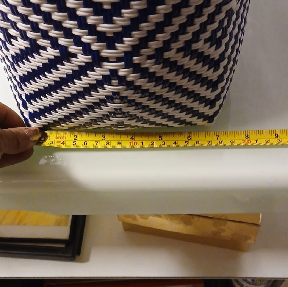 Elegant Navy and Cream Geometric Tote - Picture 10 of 10